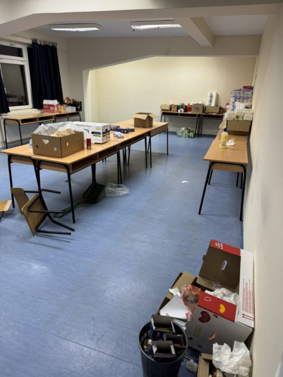 Novi Pazar: Užas u zgradi DUNP-a posle blokade: Prljavština, đubre i haos dočekali profesore i studente! (FOTO)