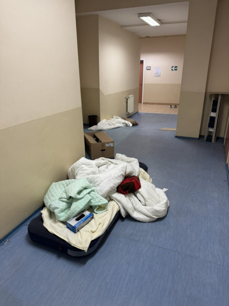 Novi Pazar: Užas u zgradi DUNP-a posle blokade: Prljavština, đubre i haos dočekali profesore i studente! (FOTO)