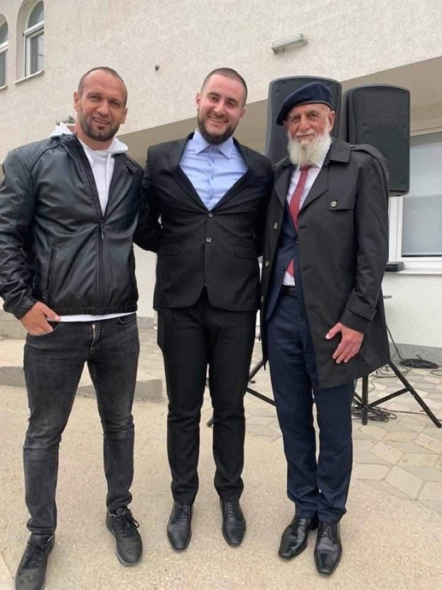 Prijatelj ministra Zukorlića tuče policiju! Rizović divljao ispred univerziteta!