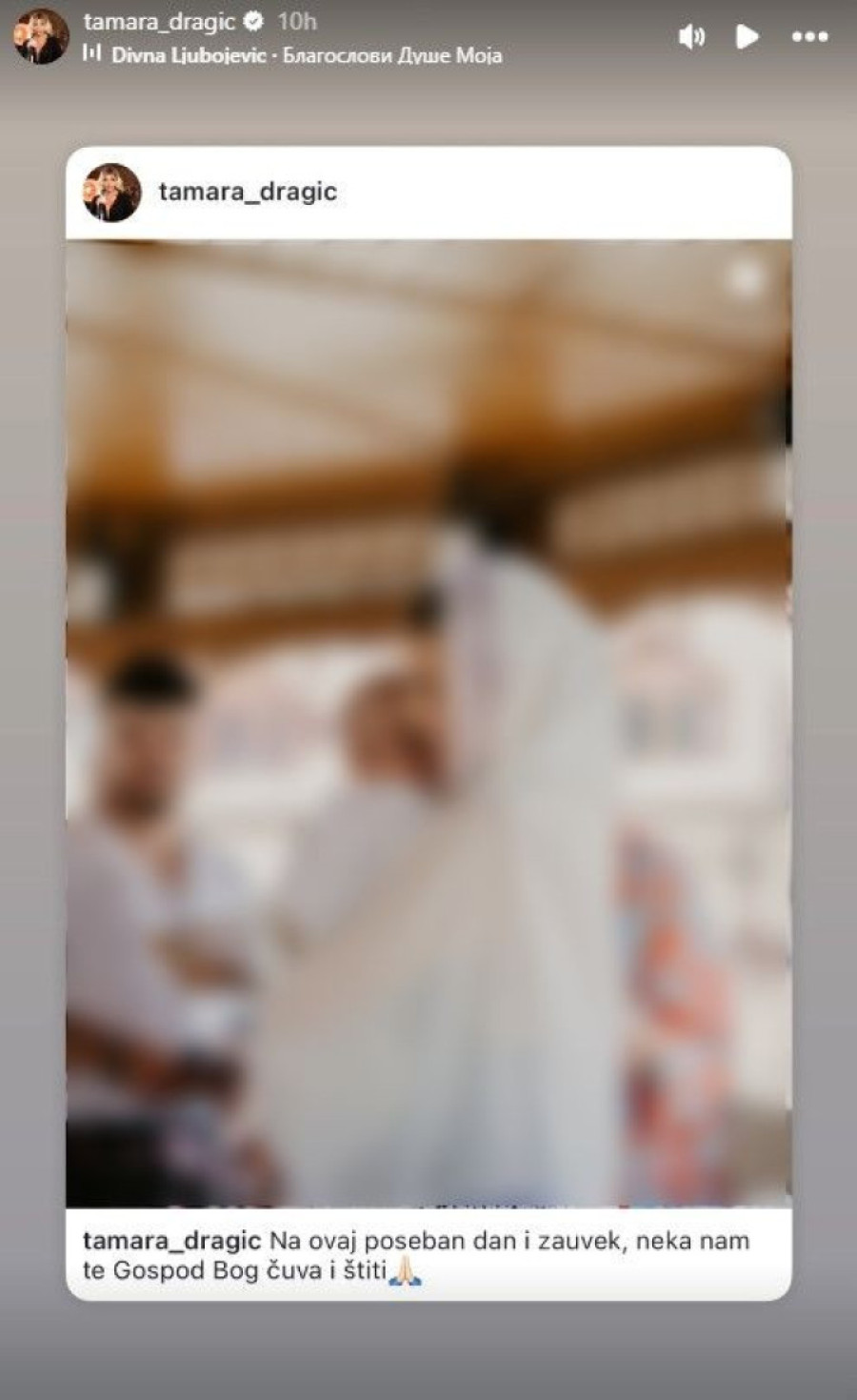 Zvezda "Granda" krstila sina: Neka nam te Bog čuva i štiti! (FOTO)