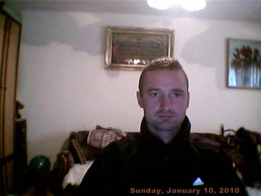 Ovo je ekstremista koji je psovao srpsku majku na protestu: Elvedin uhapšen nakon divljanja po Novom Pazaru (FOTO)