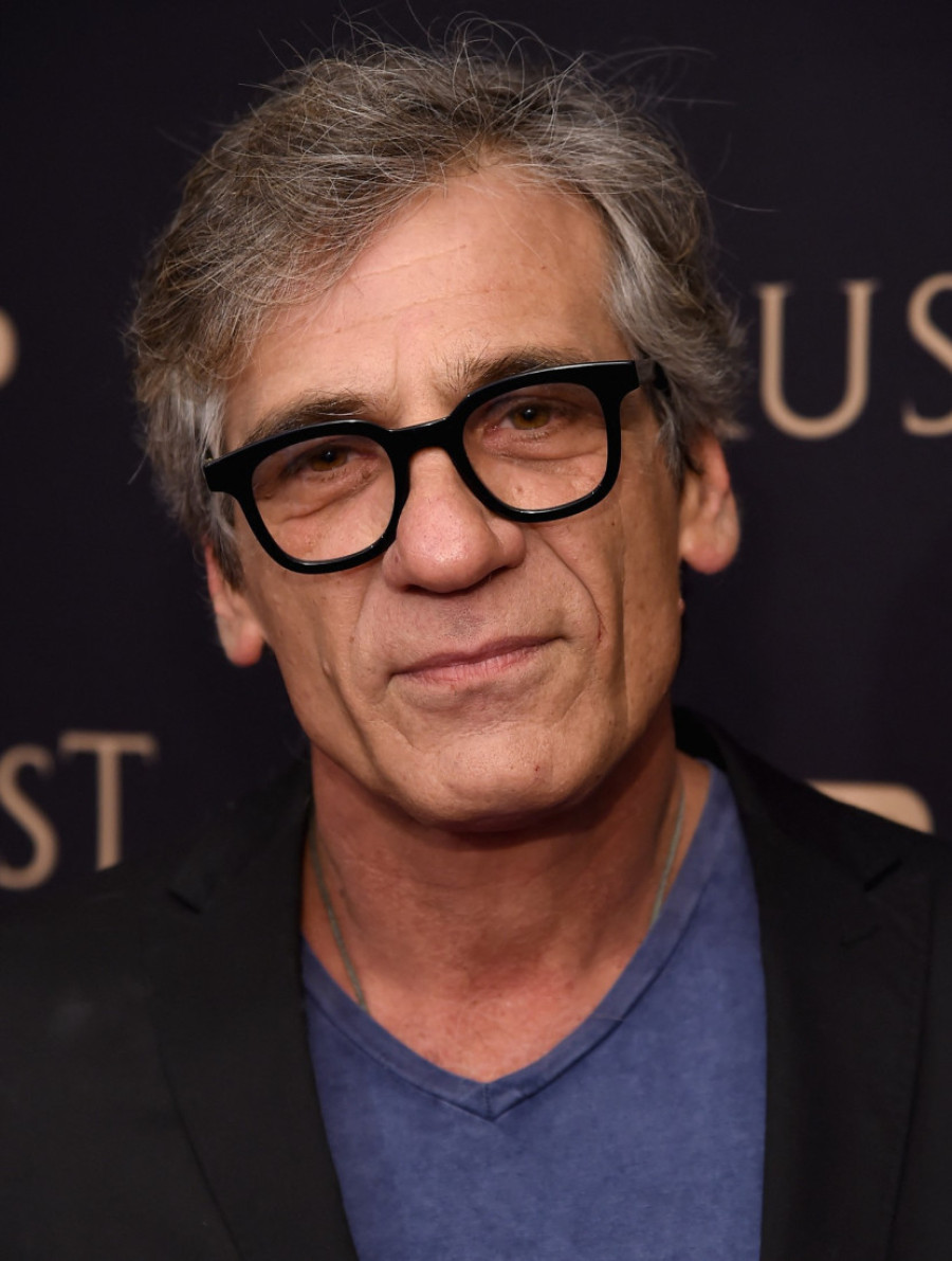 Izašao iz mora i pao mrtav: Šokantna smrt zvezde "Ramba" i "Betmena" (FOTO)