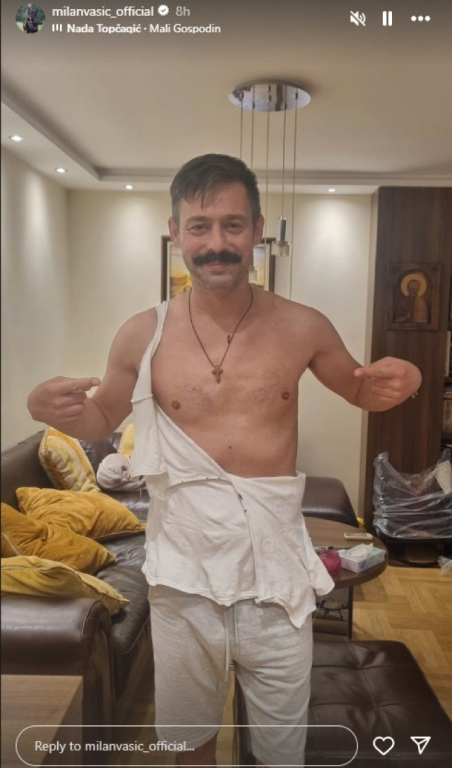 Milan Vasić proslavio rođenje sina: Glumcu pocepali majicu, on ne skida osmeh sa lica (FOTO)