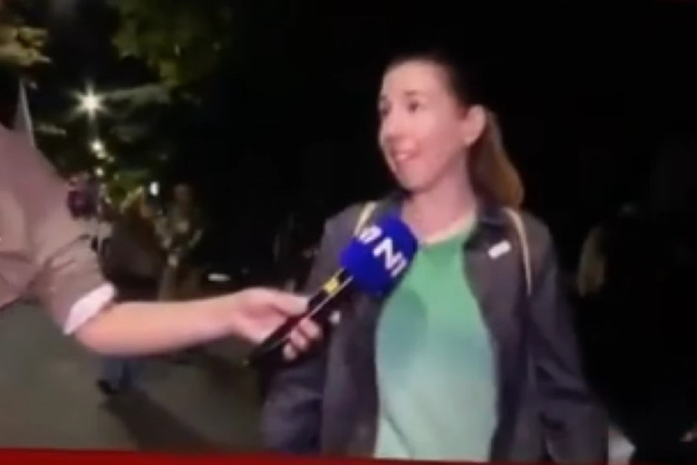 Ko je Vladana Putnik Prica koja je predvodila blokaderske falange sinoć na Vračaru? (FOTO/VIDEO)