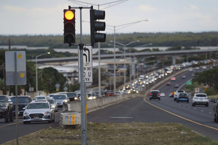 Evakuacija na Havajima napravila saobraćajni haos: "I cunami od jednog metra može da vas ubije, to nije običan talas" (VIDEO)
