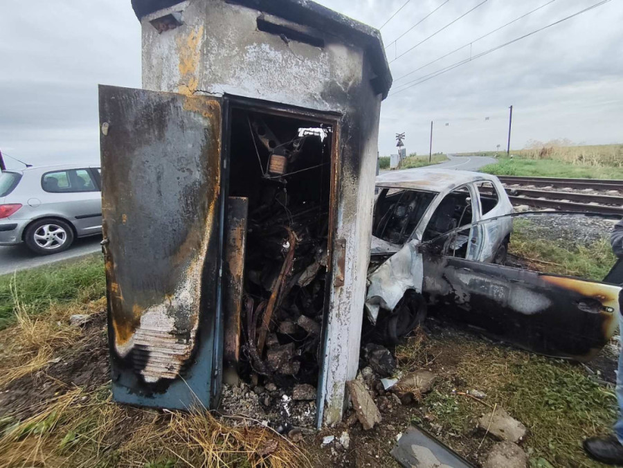 Automobilom namerno pokosio grupu ljudi! Hitna pomoć odjurila na lice mesta!