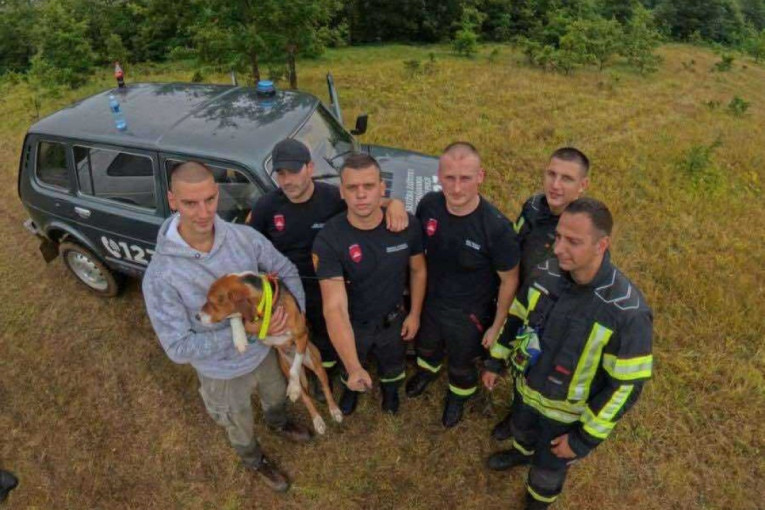 Spasili psa sigurne smrti iz duboke provalije: Vatrogasci-spasioci iz Bijelog Polja reagovali kao pravi heroji velikog srca