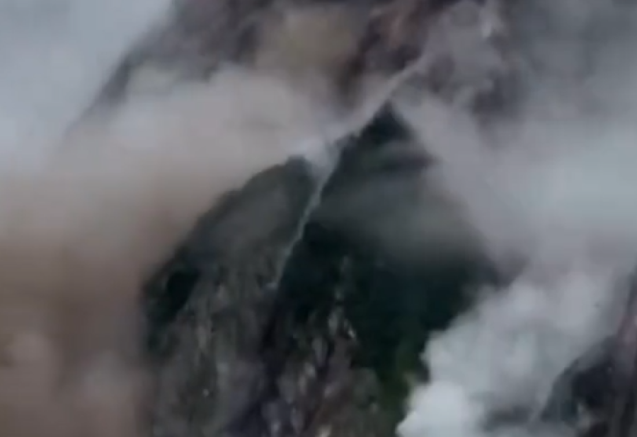 Panični zemljotres potresao Tursku: Nekoliko zgrada se srušilo, četvoro spašeno, potres trajao i do 20 sekundi! (FOTO/VIDEO)