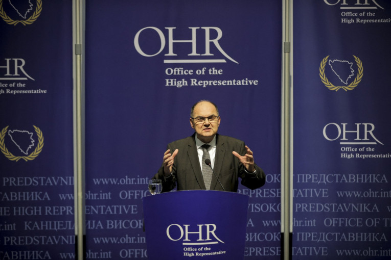 Rusi razvalili Šmita: Napravio protektorat, Gazi srbe i veliča nacizam