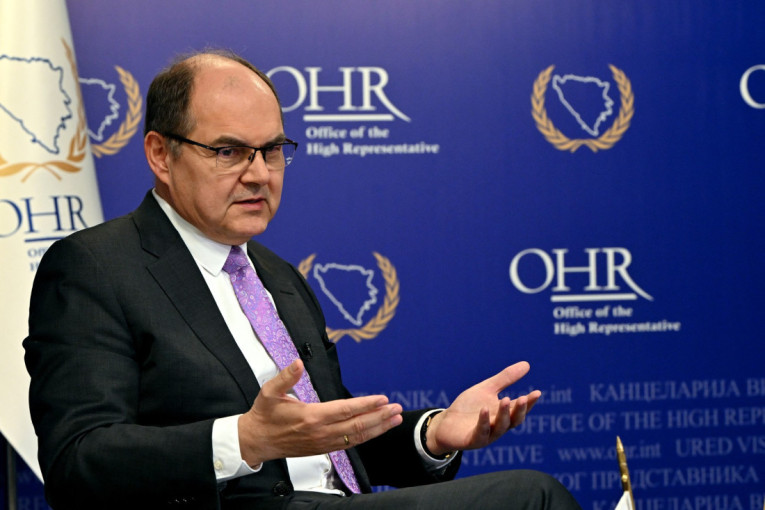 Rusi razvalili Šmita: Napravio protektorat, Gazi srbe i veliča nacizam