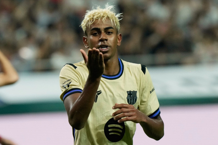 Što mu se događa!? Bio je svetska zvezda, a sad pijan spava u kolima