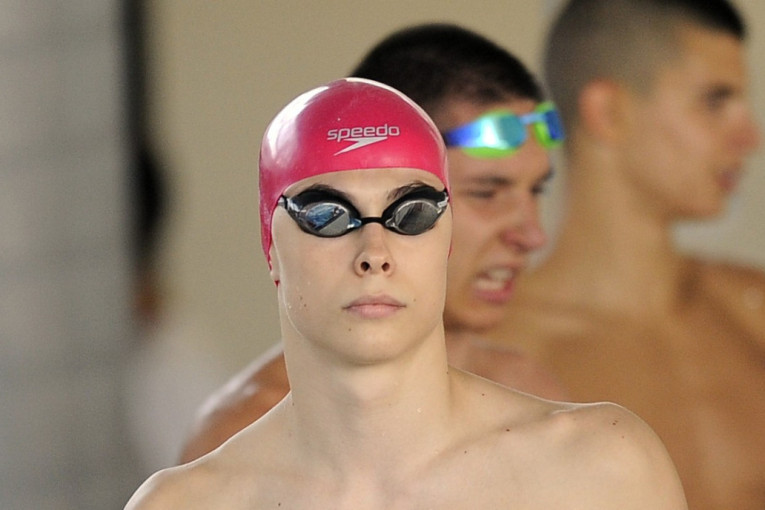 Barna oborio državni rekord, a uz to je u polufinalu!