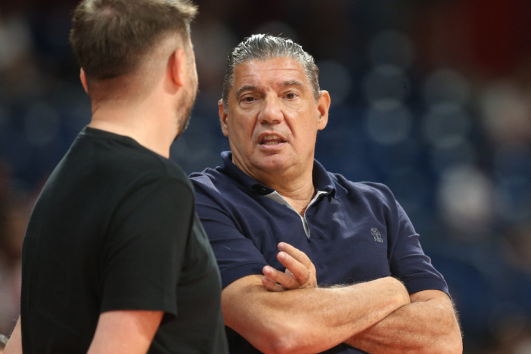 Potpis veliki "kao kuća": Ražnatović ovakav 1. januar ne pamti za 30 godina karijere (FOTO)