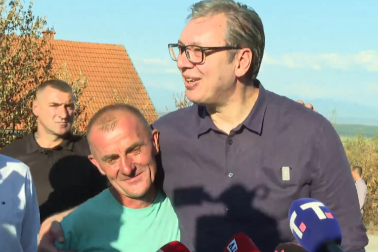 Otadžbina nam je ugrožena, moramo da se branimo! Vučić u Žitorađi: Najavio pomoć narodu, govorio o presudi Dodiku i ponašanju tužilaštva