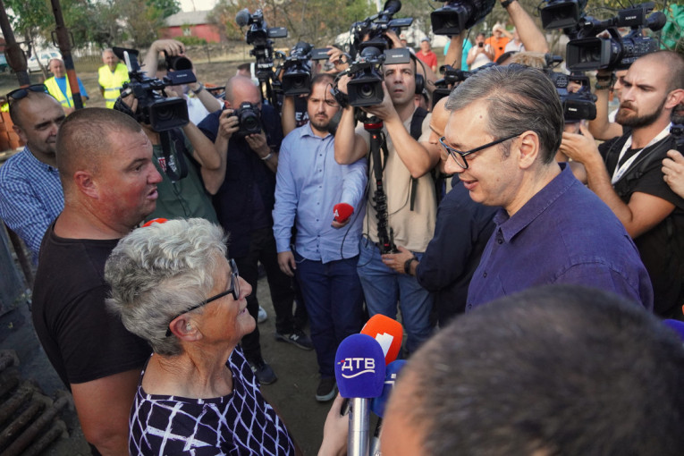 Otadžbina nam je ugrožena, moramo da se branimo! Vučić u Žitorađi: Najavio pomoć narodu, govorio o presudi Dodiku i ponašanju tužilaštva