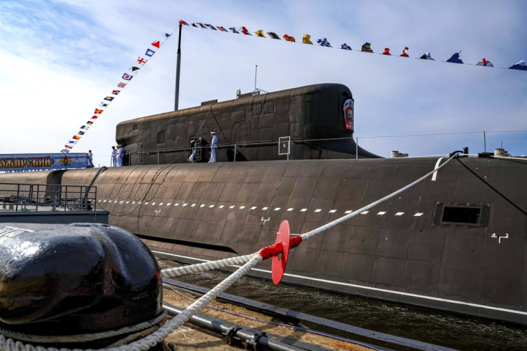 Odgovor na Trampove pretnje ili slučajnost? Rusija pustila u rad novu nuklearnu podmornicu, evo šta se zna o njoj (VIDEO)