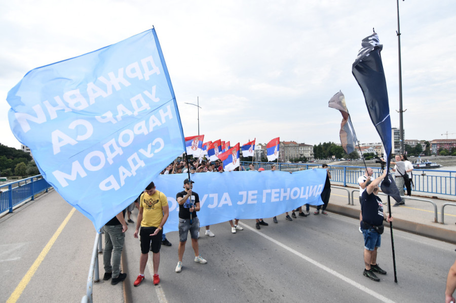 Vučić na obeležavanju godišnjice zločinačke "Oluje": Dok sam predsednik, živeće i Republika Srpska i ništa joj nećete moći (FOTO)