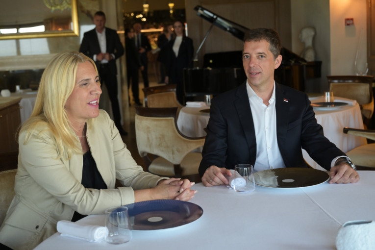 Đurić sa Cvijanović: Ne prihvatamo nametanje kao princip u regionu