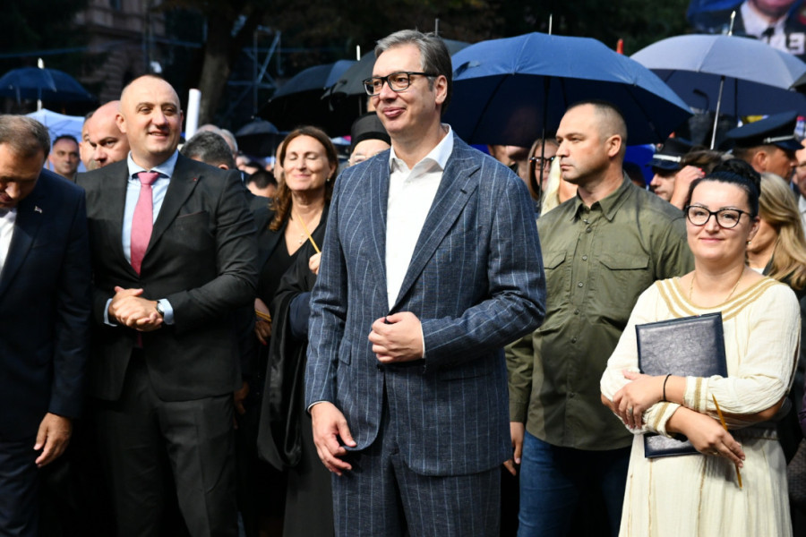 Vučić na obeležavanju godišnjice zločinačke "Oluje": Dok sam predsednik, živeće i Republika Srpska i ništa joj nećete moći (FOTO)