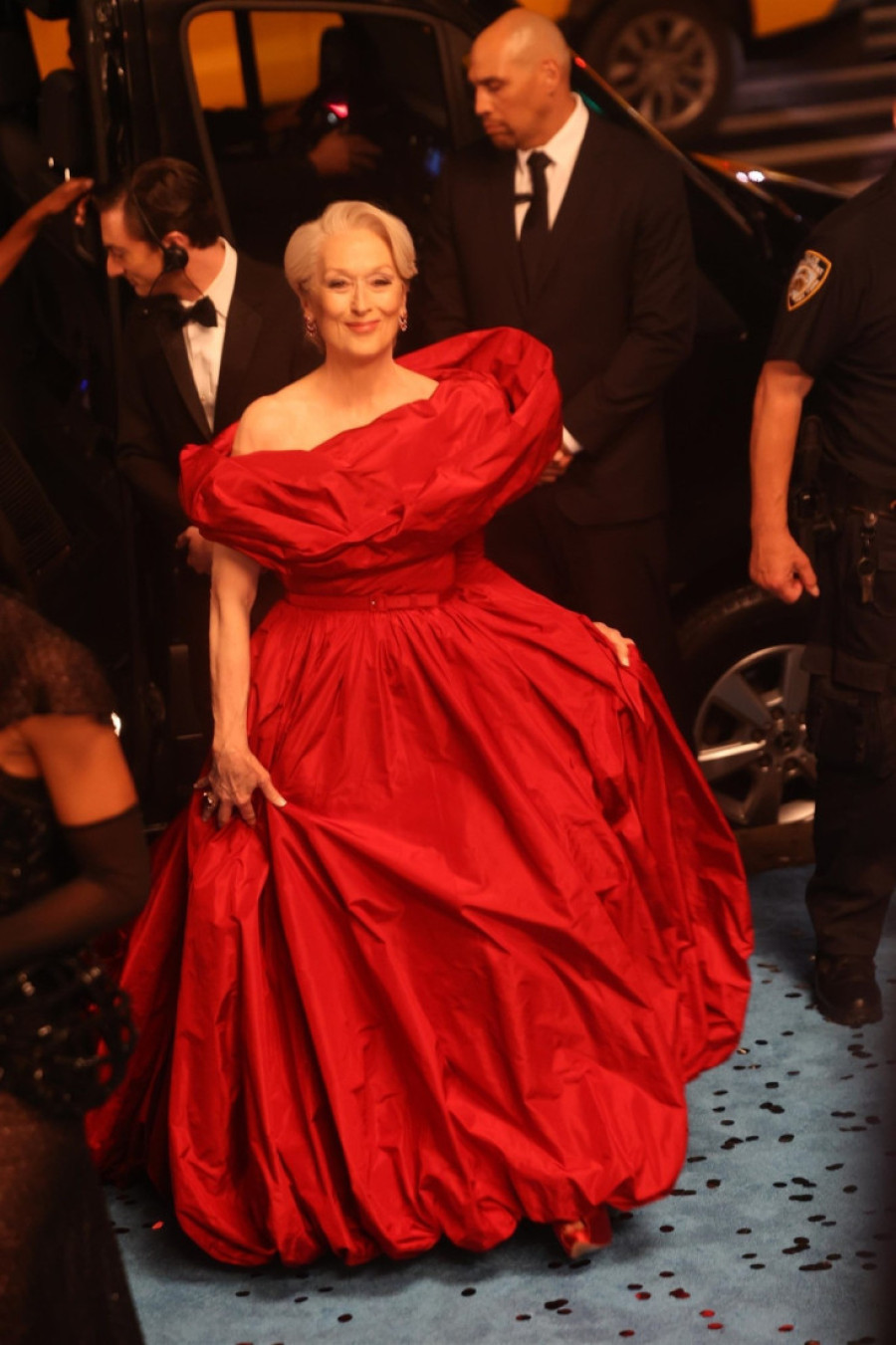 Meril Strip "zapalila" društvene mreže: Svi pričaju o glamuroznoj sceni iz filma "Đavo nosi Pradu 2" (FOTO/VIDEO)