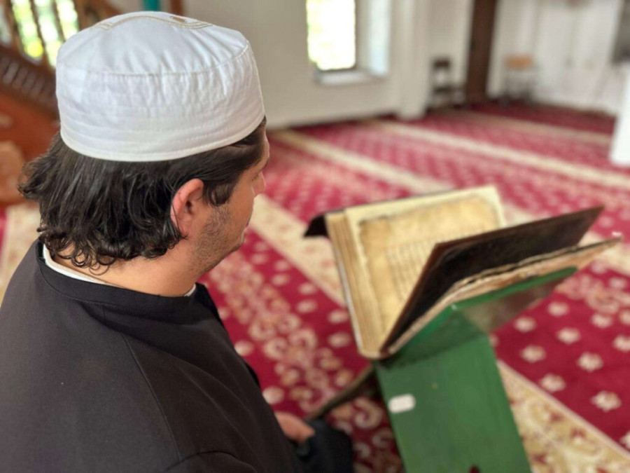 U Srbiji se nalazi jedna od najstarijih svetih knjiga na Balkanu! Pisana rukom pre 400 godina! (FOTO)