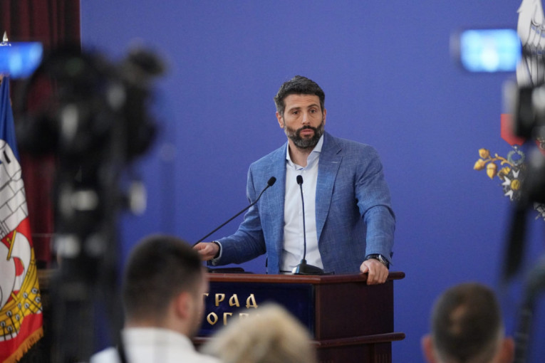 Nikad veći vaučeri! Šapić najavio svoj deci Beograda po 10.000 dinara!