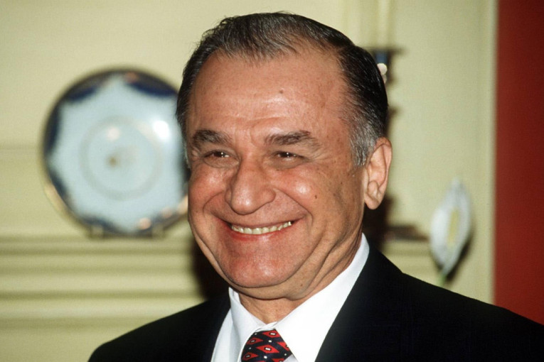 Nije uspeo da pobedi rak! Umro Jon Ilijesku