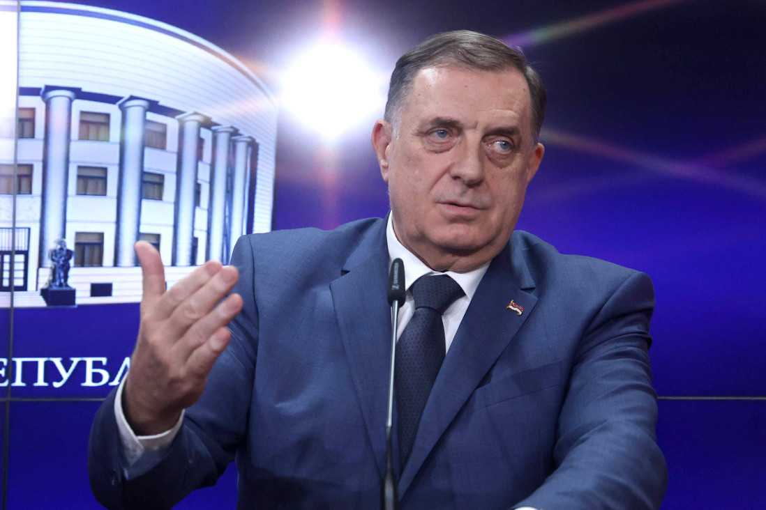 Oglasila se Brnabić: Sve ove idiotske reakcije pokazuju koliko ljudi je Šolak lično držao u džepu!