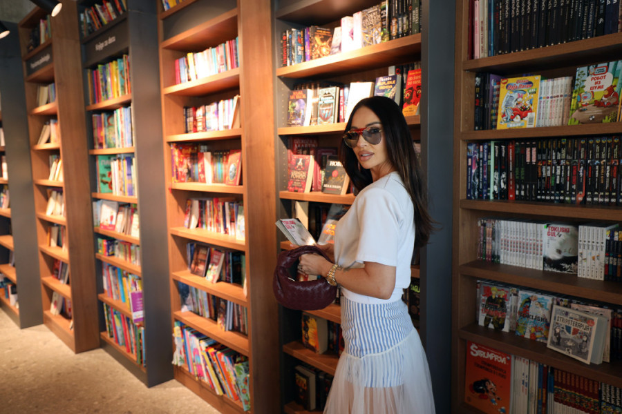 Naša pevačica o krahu braka: "Živeli smo dve nedelje zajedno, ja sam bila finansijer"