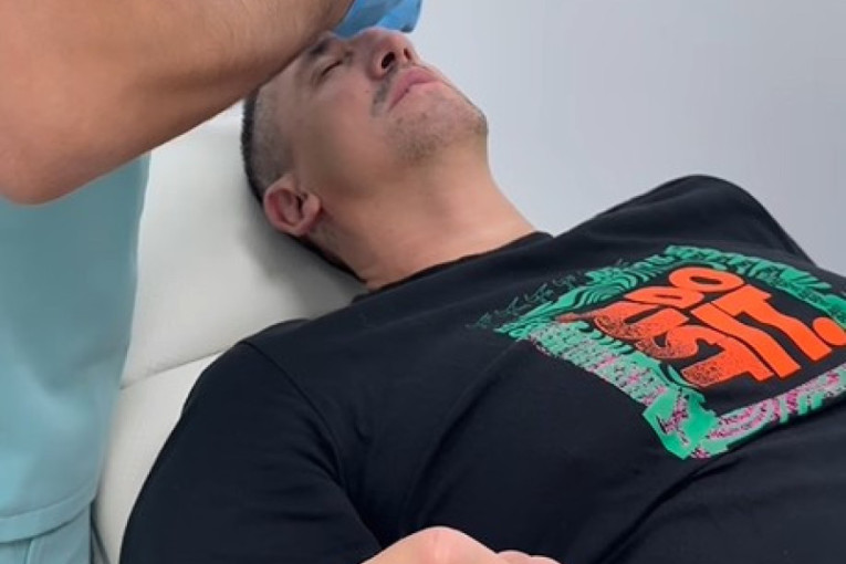 Umešala se još jedna devojka: Anđela slavi, Gastoz uživa, a onda je došla ona (FOTO)