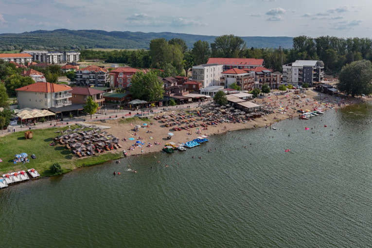 Srebrno jezero dobija zatvoreni bazen i trg - Investicija od skoro 780 miliona dinara