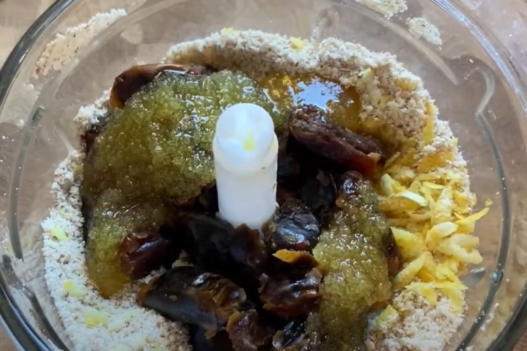 Recept dana: Sirova torta sa limunom i malinama je odlična zdrava poslastica koja se ne peče