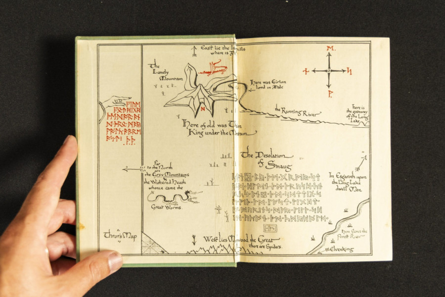 Šokantno otkriće! U jednoj kući pronađeno najstarije izdanje Tolkinovog "Hobita": Jedna stvar je zapanjujuća (FOTO)
