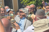 Počeo Guča festival, ludilo na ulicama od ranog jutra: Boban Marković otvorio 64. Dragačevski sabor (FOTO)