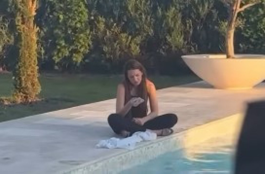 Hana Ikodinović u helankama i mini topu pokazala izvajano telo: Komentari pljušte! (FOTO)