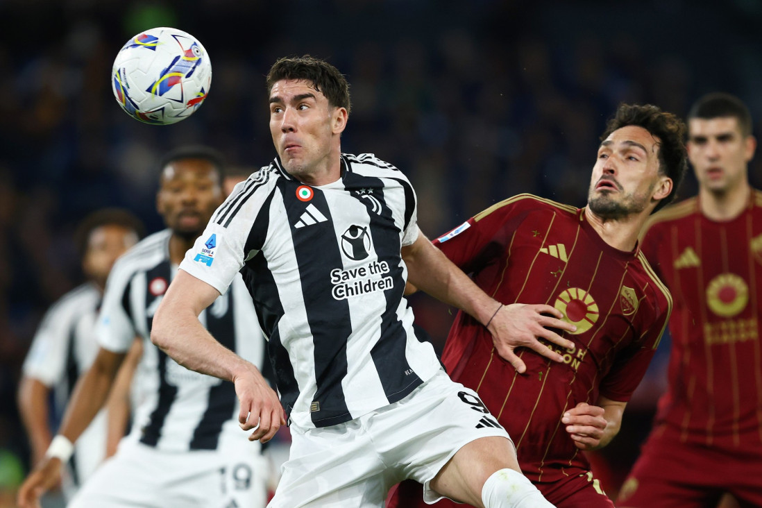 Milan neće da čeka Vlahovića! Rosoneri krenuli po napadača Mančester junajteda!