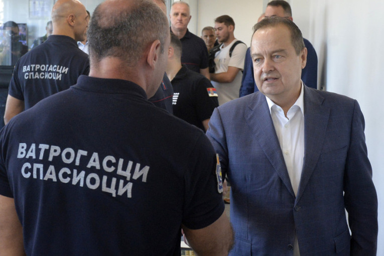 Uklonjena bomba kod Beograda na vodi: Ovako je akcija izgledala, Dačić otkrio šta su naredni koraci (FOTO/VIDEO)