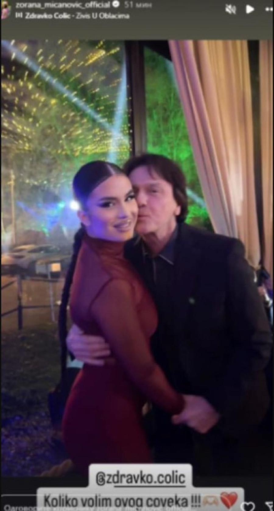 Čola zagrlio 54 godine mlađu koleginicu, pa je i poljubio: O ovoj fotografiji bruje svi! (FOTO)