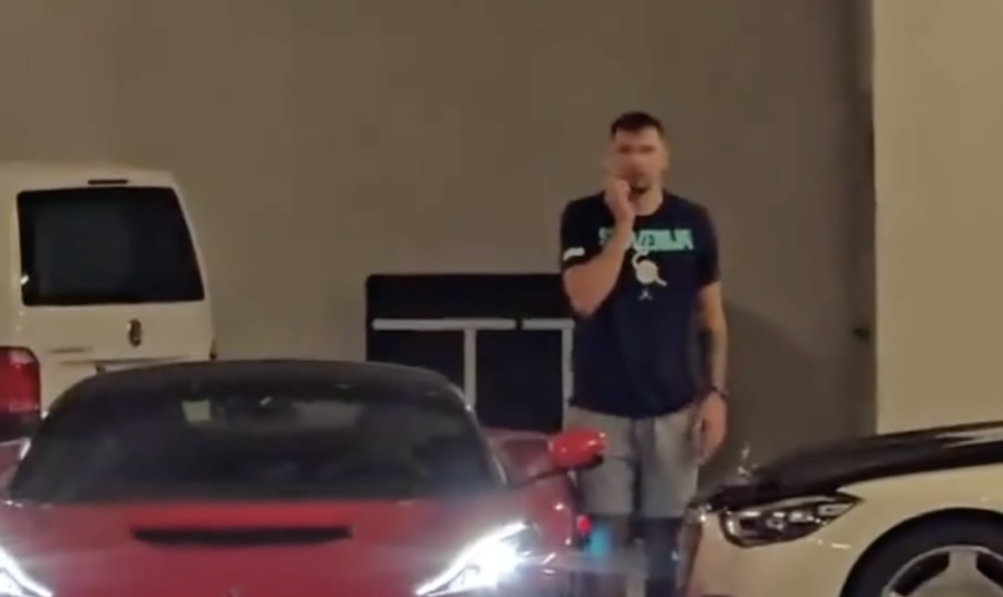 Raspoloženi Pešić pohvalio Orlove, a zatim pričao i o Micićevom stanju, ali i kiparskom vinu