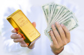 Cene zlata probile granicu od 4.400 dolara po unci