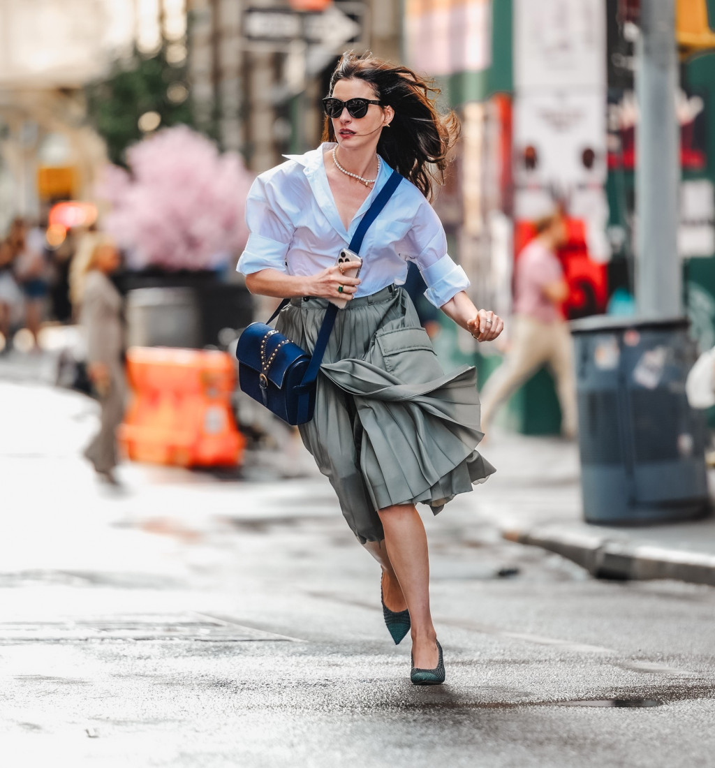 Spoj klasike i urbanog: En Hatavej u kombinaciji koju ćete želeti da iskopirate (FOTO)