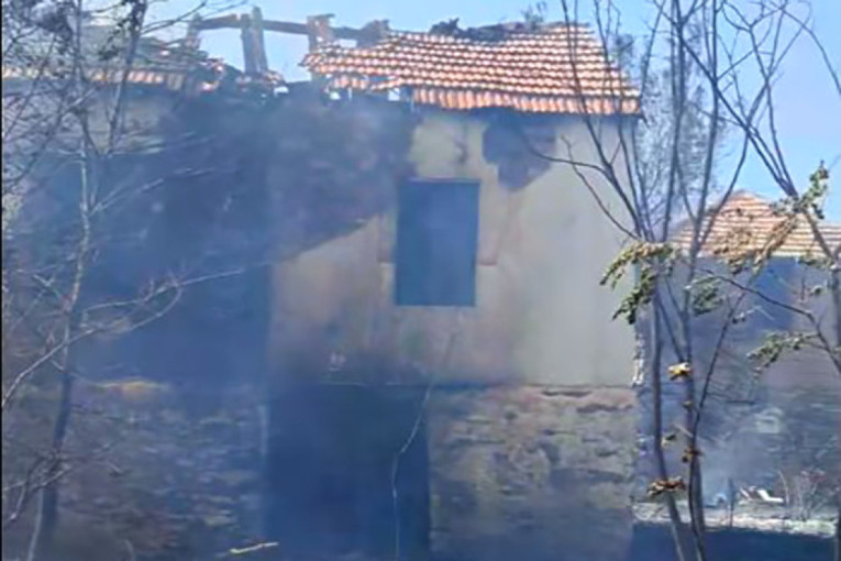 Počeo avgustovski rok: Oko 280 osmaka polaže završni ispit (VIDEO)