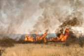 Veliki požar u Lebanu: Vatra guta Novo Selo, jedna osoba nastradala!