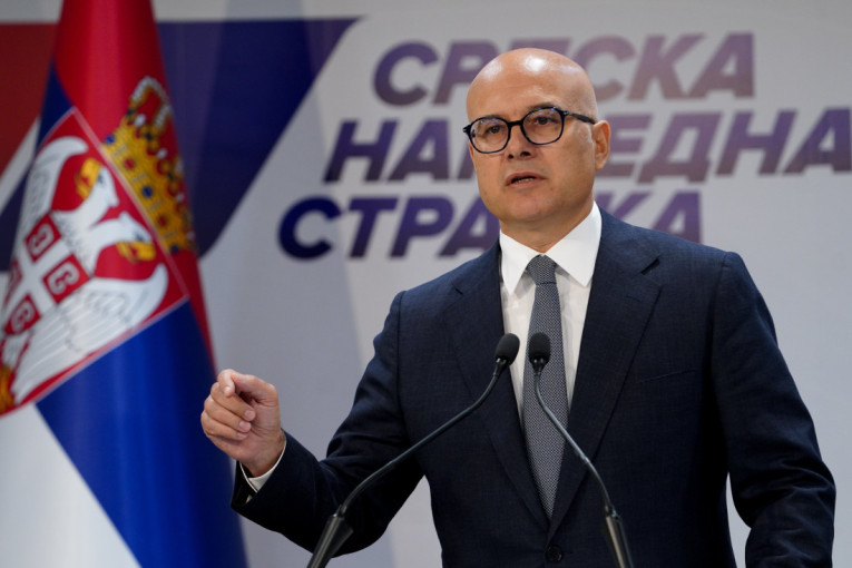 Svi junaci nikom ponikoše i u crnu zemlju pogledaše! Vučević: Blokaderi tražili dijalog, a sad panično beže jer nemaju ni "p" od programa