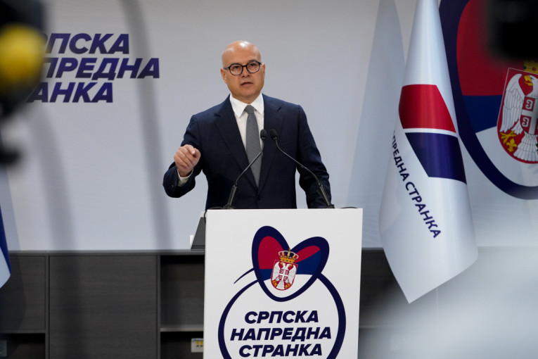 "Velike patriote" uvode Gruhonjića fakultet: Vučević objasnio da su blokaderi samo topovsko meso (VIDEO)