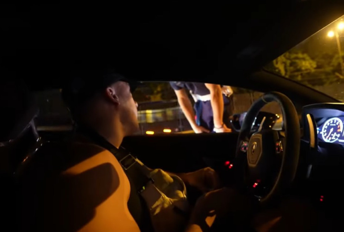 Urla i baca stvari! Baka Prase jednim klikom zarađuje 60.000 evra: Evo i kako! (FOTO)