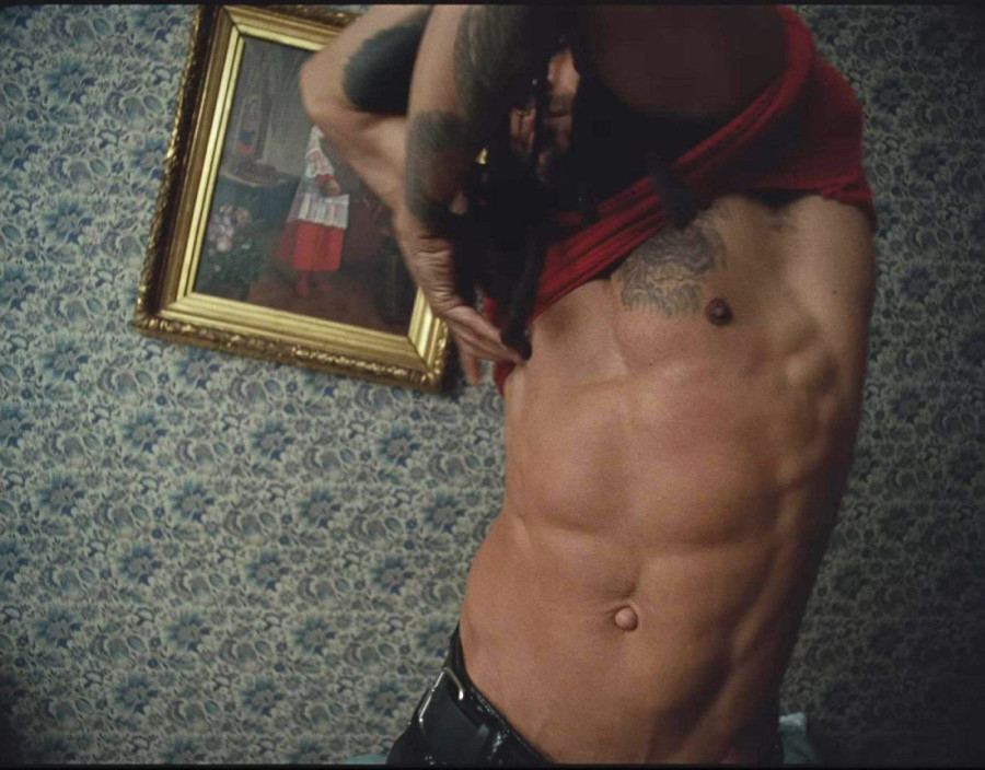 Hari Stajls upoznao budućeg tasta: Svi ga znate, zbog njegovih trbušnjaka u 7. deceniji padaju vilice!