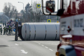 Prevrnuo se kamion sa cisternom! Nastao haos i gužva kod Novog Sada