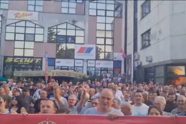 I opština Savski Venac uz SNS: Svi protiv blokadera zgubidana (VIDEO)