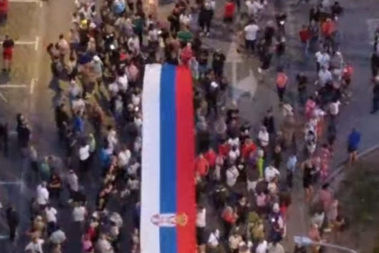 Čačak protiv antisrpske politike zgubidana: Ovako se brani Srbija od ustaša i blokadera (VIDEO)